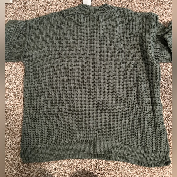 Gibsonlook sage scallop stitch sweater - Picture 2 of 4